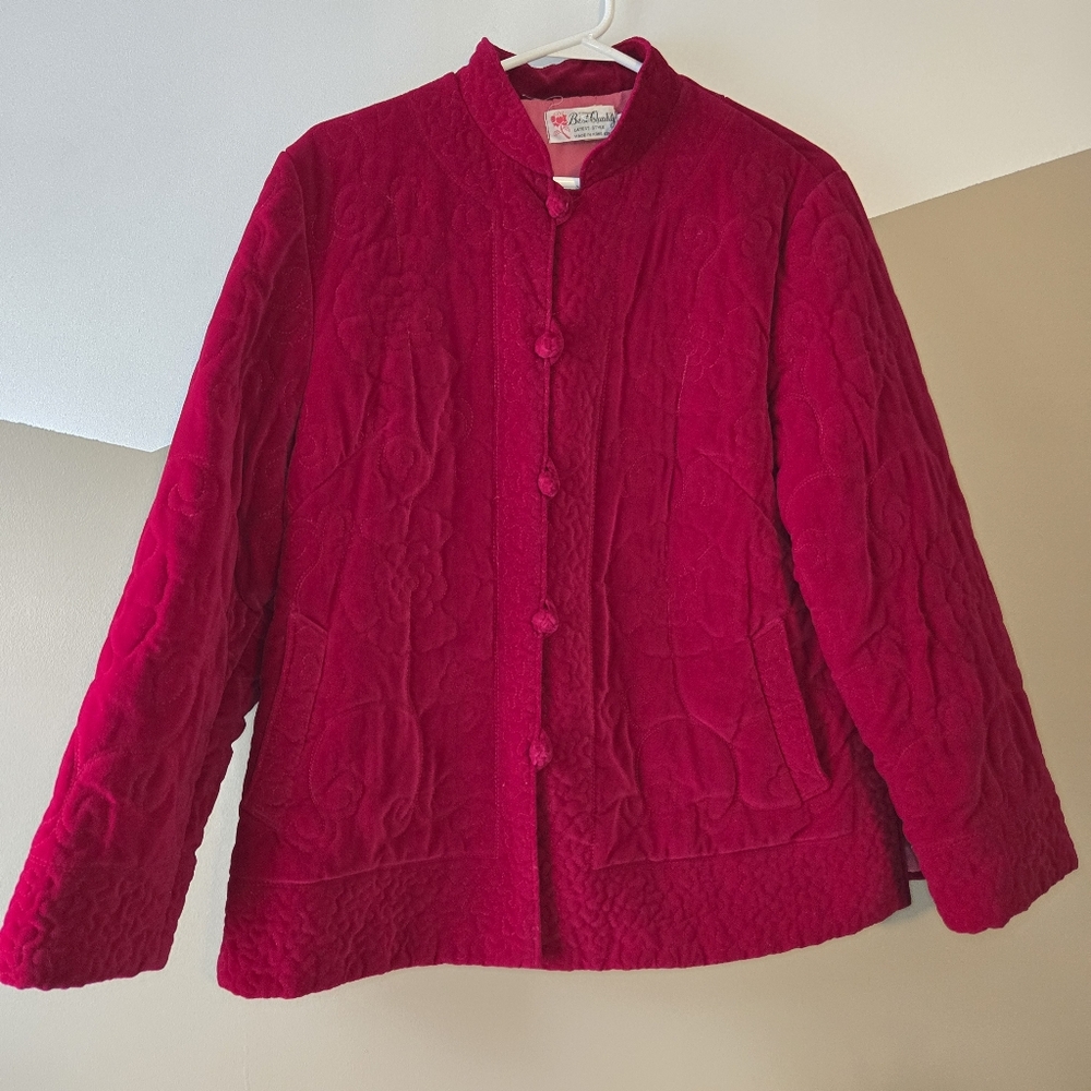 Vintage Best Quality Women's Crimson Red Quilted Coat Size XL Floral Button